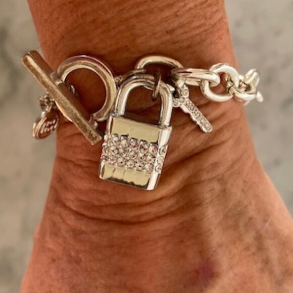 HOUSE OF HARLOW 1960 Crystal Jeweled Padlock & Key Silvertone Link Brace… - Picture 3 of 16